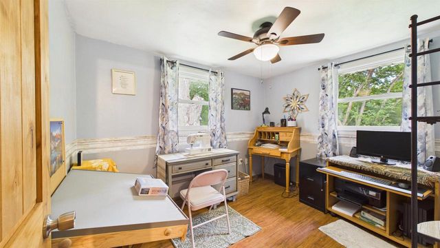 4020 N BALLARD ROAD, Appleton, WI 54913