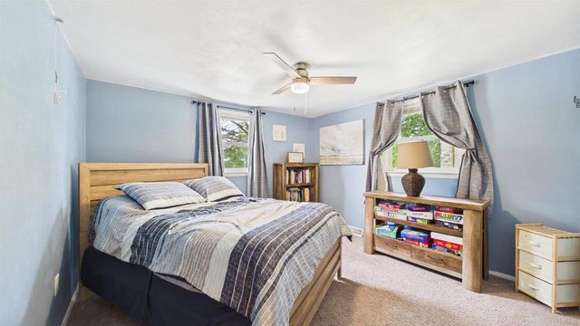 4020 N BALLARD ROAD, Appleton, WI 54913