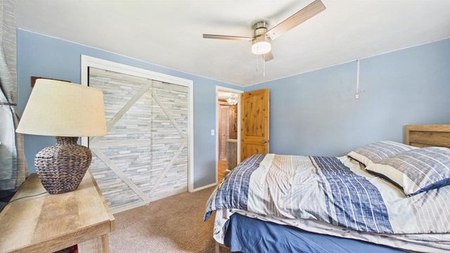 4020 N BALLARD ROAD, Appleton, WI 54913