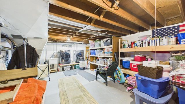 4020 N BALLARD ROAD, Appleton, WI 54913