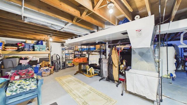 4020 N BALLARD ROAD, Appleton, WI 54913