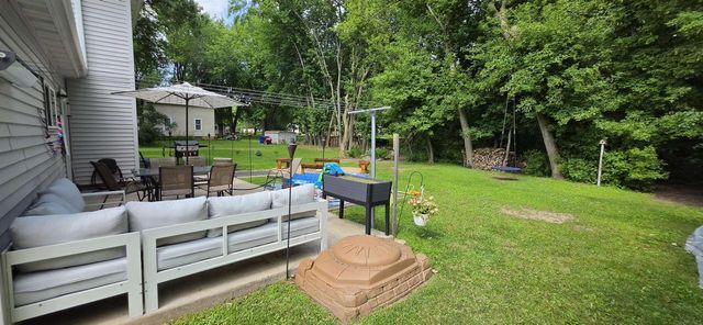 4020 N BALLARD ROAD, Appleton, WI 54913