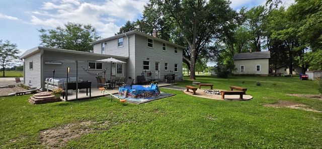 4020 N BALLARD ROAD, Appleton, WI 54913