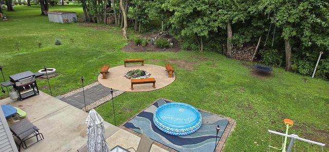 4020 N BALLARD ROAD, Appleton, WI 54913
