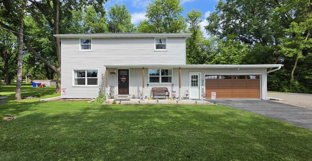 4020 N BALLARD ROAD, Appleton, WI 54913