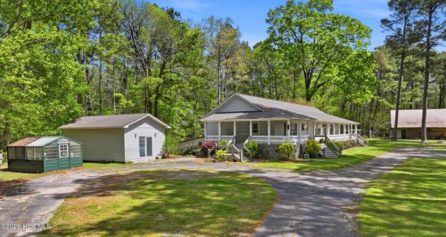 2639 Nc Highway 211, Clarkton, NC 28433