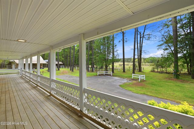 2639 Nc Highway 211, Clarkton, NC 28433