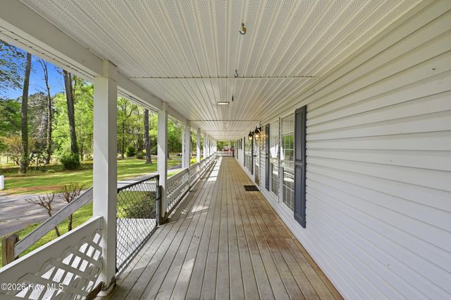 2639 Nc Highway 211, Clarkton, NC 28433