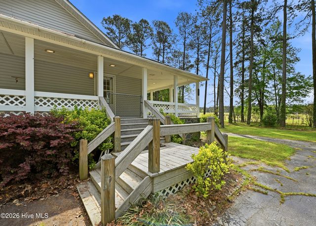 2639 Nc Highway 211, Clarkton, NC 28433