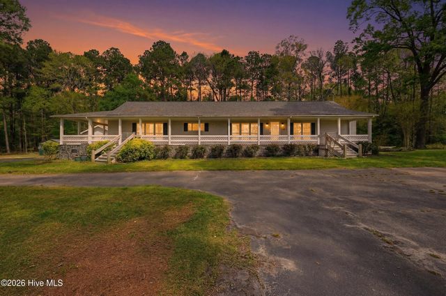 2639 Nc Highway 211, Clarkton, NC 28433