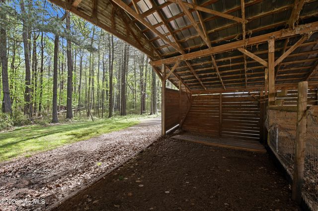 2639 Nc Highway 211, Clarkton, NC 28433