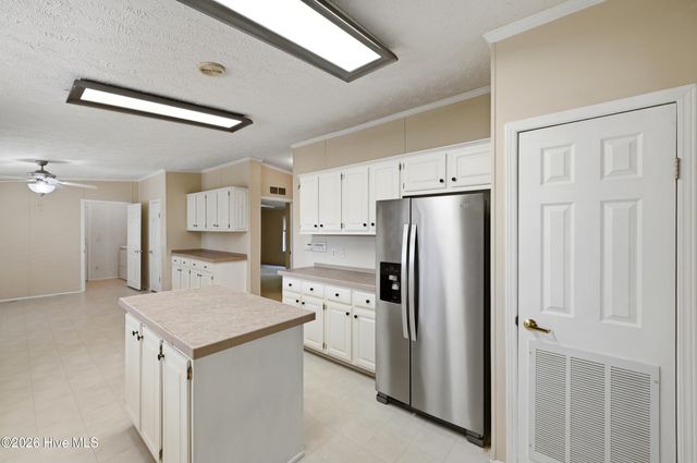 2639 Nc Highway 211, Clarkton, NC 28433