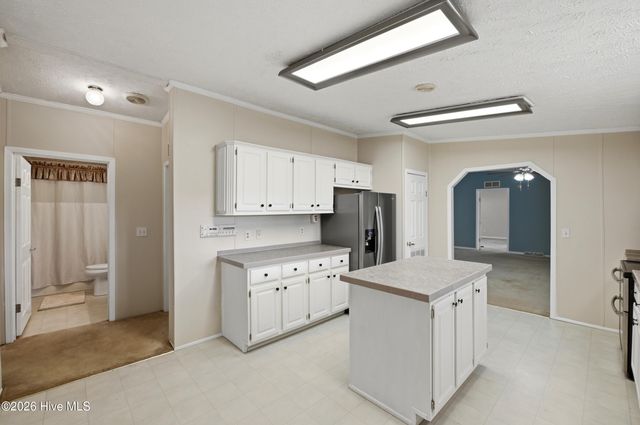 2639 Nc Highway 211, Clarkton, NC 28433