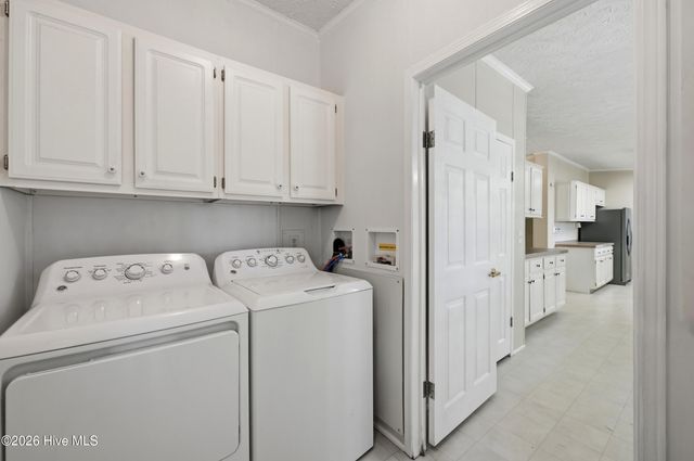 2639 Nc Highway 211, Clarkton, NC 28433