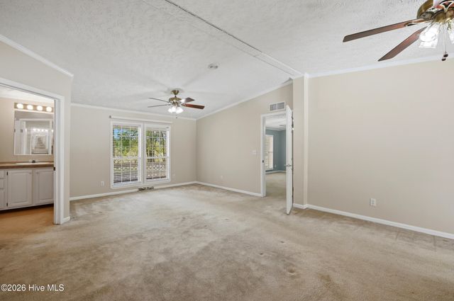 2639 Nc Highway 211, Clarkton, NC 28433