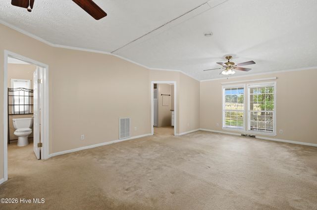 2639 Nc Highway 211, Clarkton, NC 28433