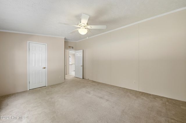 2639 Nc Highway 211, Clarkton, NC 28433