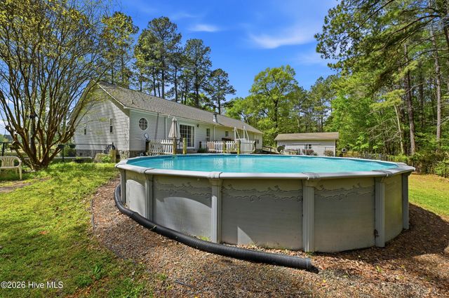 2639 Nc Highway 211, Clarkton, NC 28433