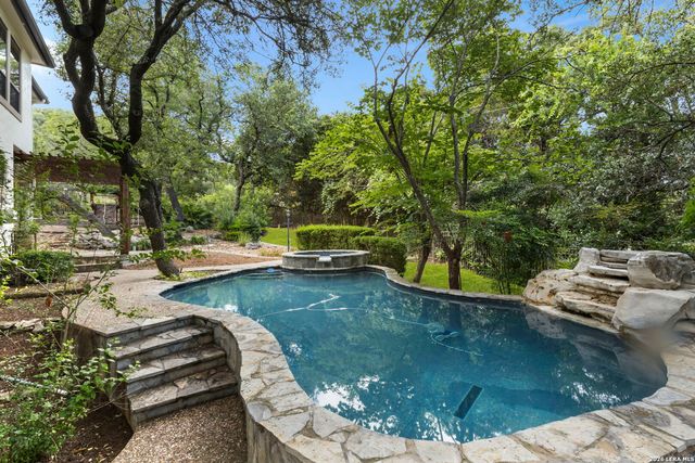 20 Arnold Palmer, San Antonio, TX 78257