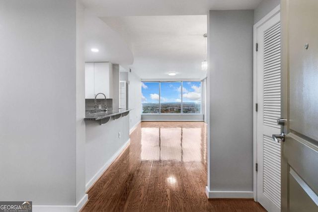 3338 Peachtree Road NE 2401, Atlanta, GA 30326
