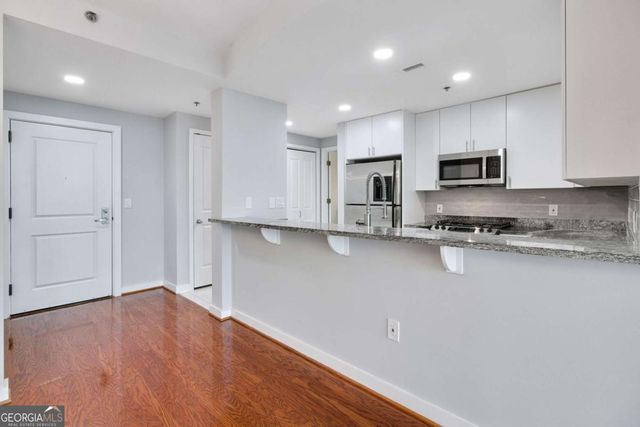 3338 Peachtree Road NE 2401, Atlanta, GA 30326