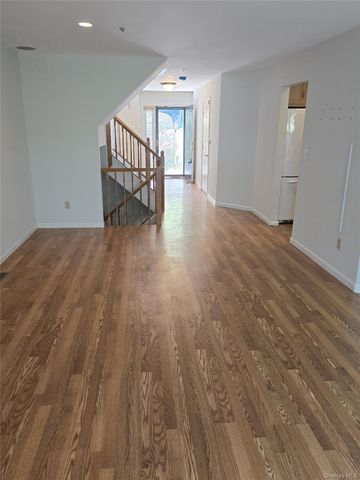 1506 Pondcrest Lane, White Plains, NY 10607