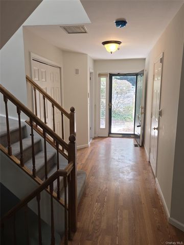 1506 Pondcrest Lane, White Plains, NY 10607