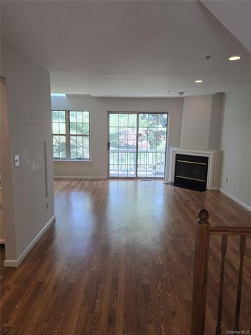 1506 Pondcrest Lane, White Plains, NY 10607