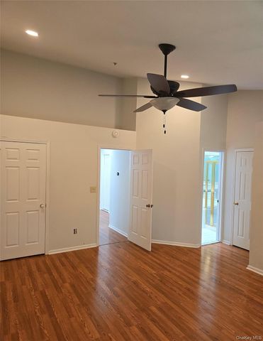 1506 Pondcrest Lane, White Plains, NY 10607