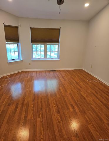 1506 Pondcrest Lane, White Plains, NY 10607