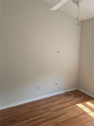 1506 Pondcrest Lane, White Plains, NY 10607