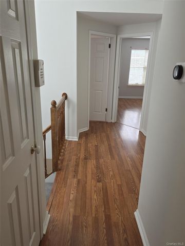1506 Pondcrest Lane, White Plains, NY 10607