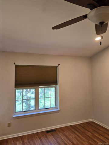1506 Pondcrest Lane, White Plains, NY 10607