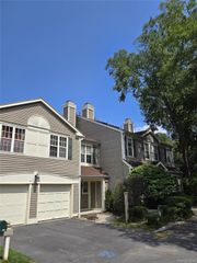 1506 Pondcrest Lane, White Plains, NY 10607