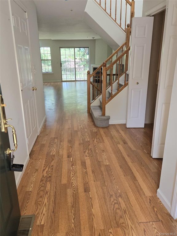 1506 Pondcrest Lane, White Plains, NY 10607 — photo 5