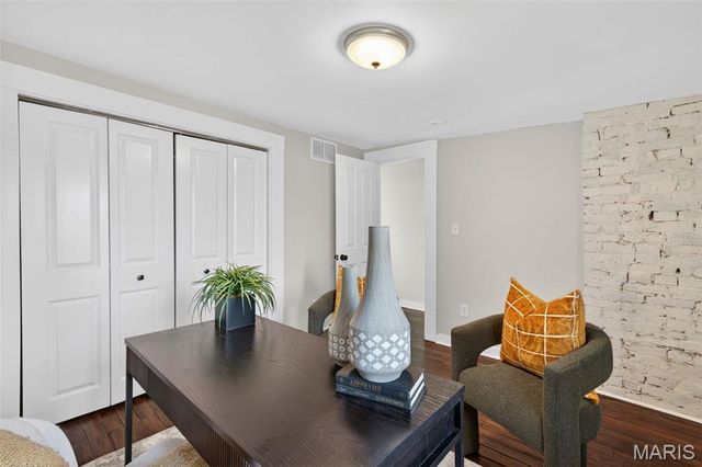 2811 Missouri Avenue, St Louis, MO 63118