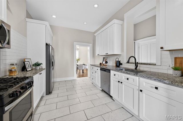 2811 Missouri Avenue, St Louis, MO 63118