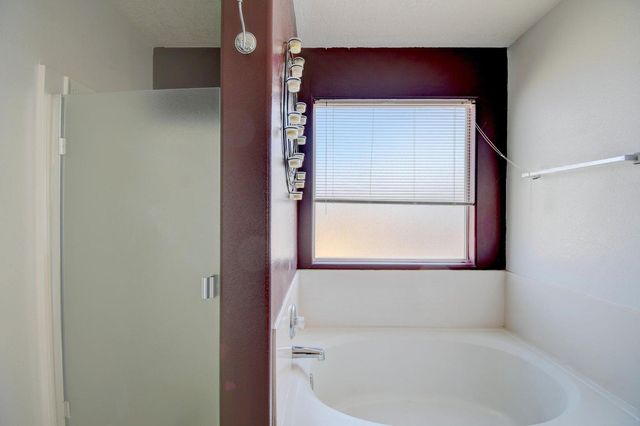 5750 Quay Drive NE, Rio Rancho, NM 87144