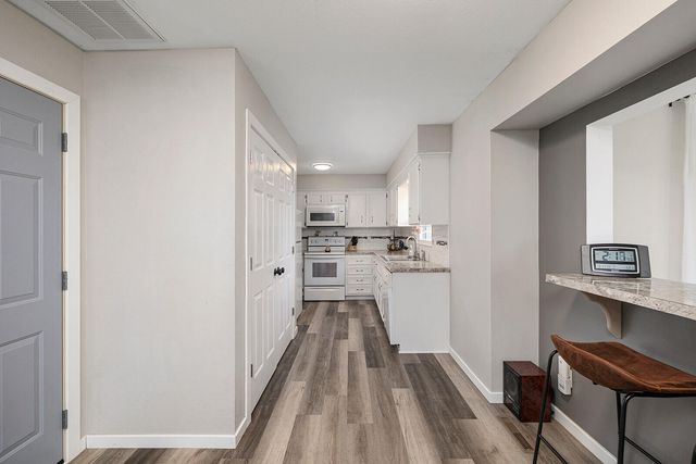 3128 S Dayton Avenue, Springfield, MO 65807