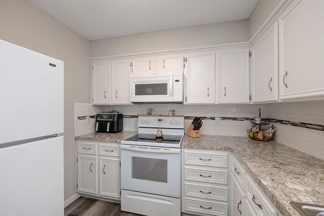 3128 S Dayton Avenue, Springfield, MO 65807