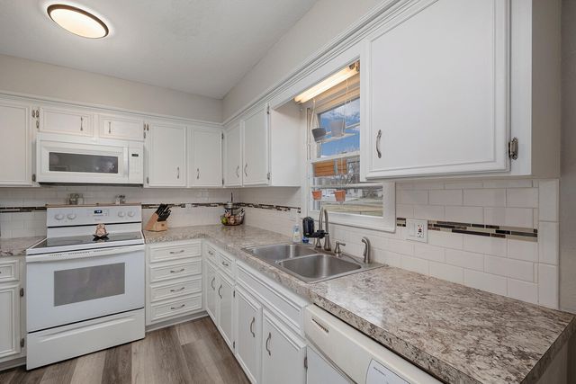 3128 S Dayton Avenue, Springfield, MO 65807