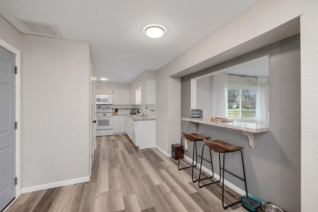 3128 S Dayton Avenue, Springfield, MO 65807