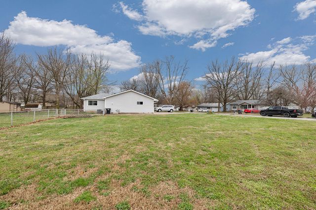 3128 S Dayton Avenue, Springfield, MO 65807
