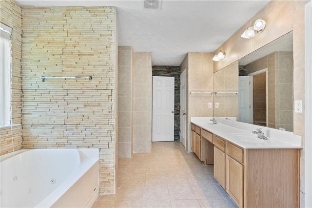 665 Roxford Lane, Buford, GA 30518