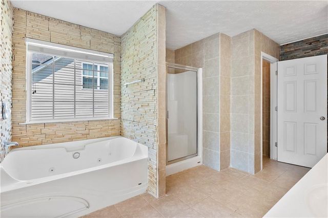 665 Roxford Lane, Buford, GA 30518