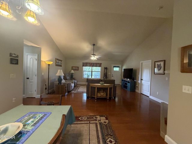 2449 Oakview Lane, Sevierville, TN 37876