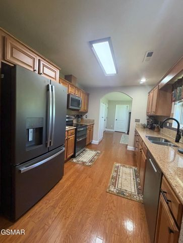 2449 Oakview Lane, Sevierville, TN 37876