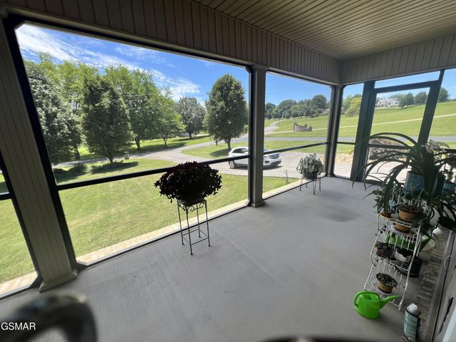 2449 Oakview Lane, Sevierville, TN 37876
