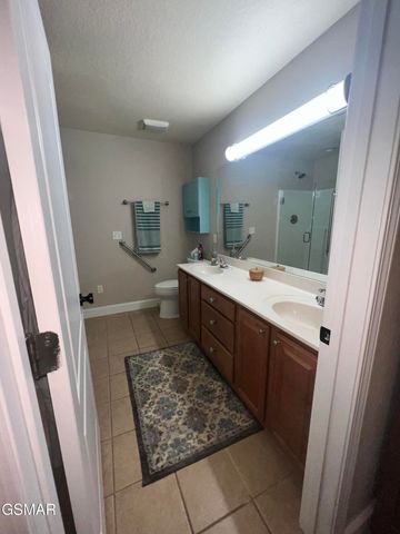 2449 Oakview Lane, Sevierville, TN 37876
