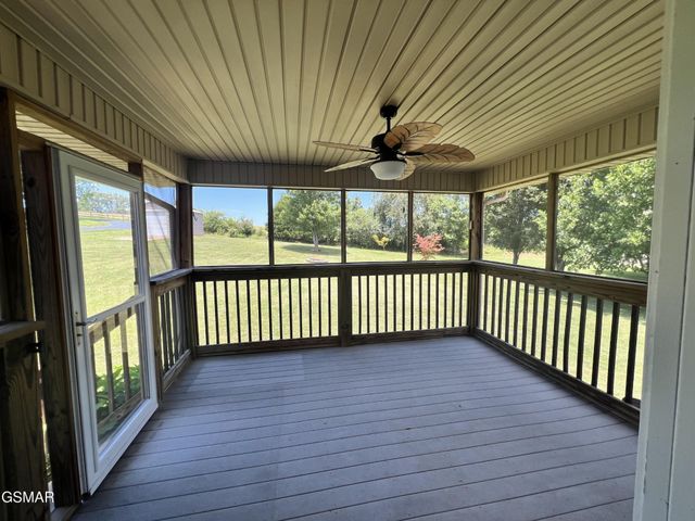 2449 Oakview Lane, Sevierville, TN 37876